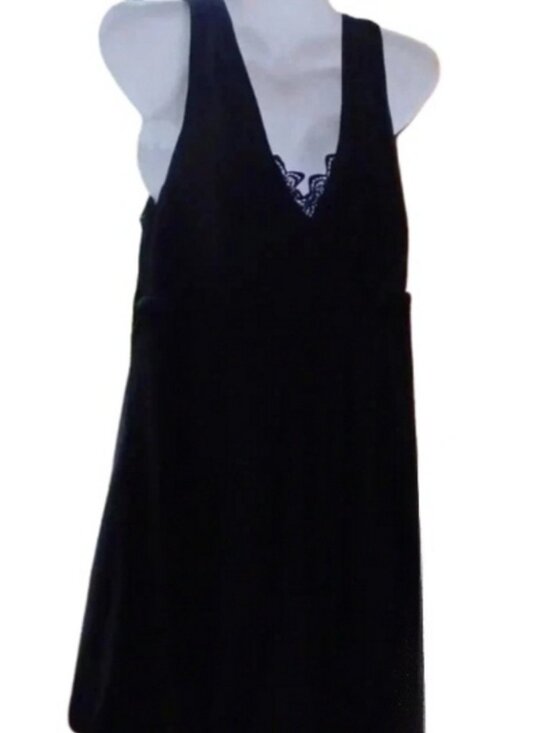None Dresses & Skirts - > Black dress with high waiste and cute back Women's Size 14